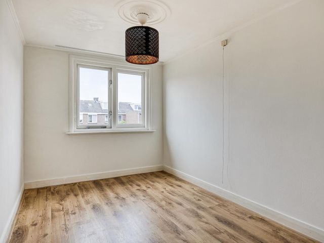 Van Alkemadestraat 8, Tilburg