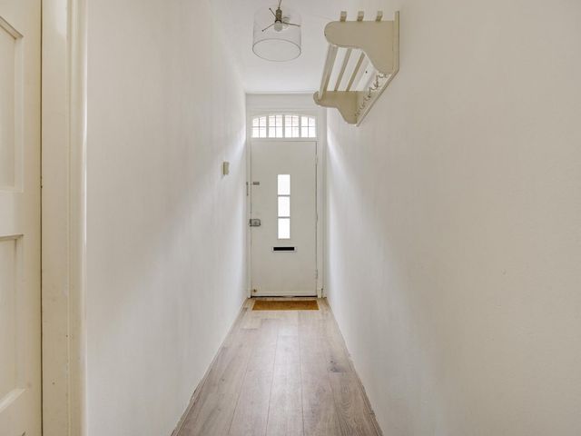 Van Alkemadestraat 8, Tilburg