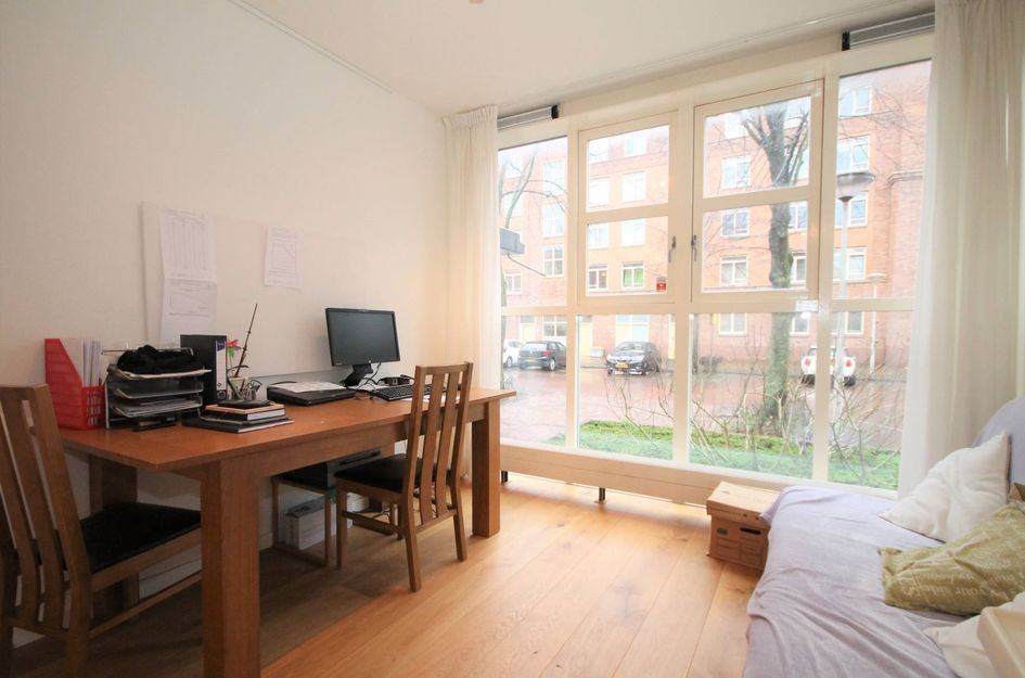 Louise Henriëttestraat 2B