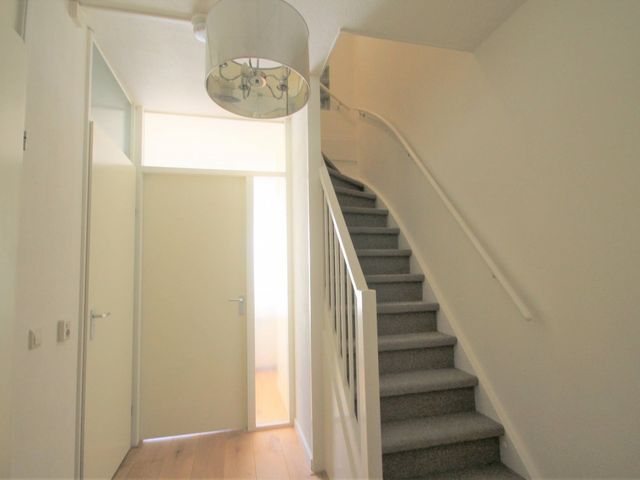 Louise Henriëttestraat 2B, 's-Gravenhage