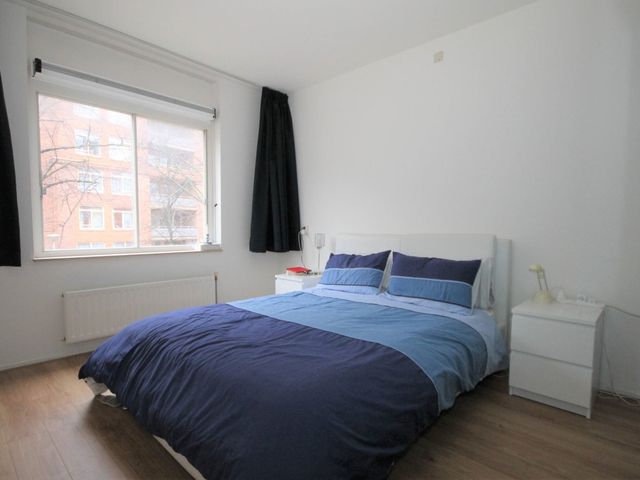 Louise Henriëttestraat 2B, 's-Gravenhage