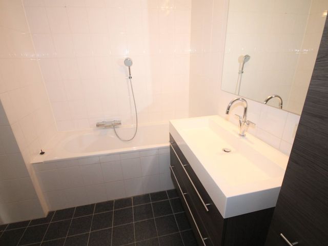 Louise Henriëttestraat 2B, 's-Gravenhage
