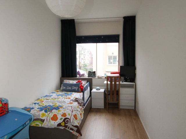 Louise Henriëttestraat 2B, 's-Gravenhage
