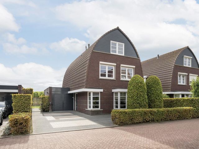 Hofstede 11, Tholen