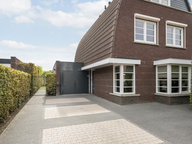 Hofstede 11, Tholen