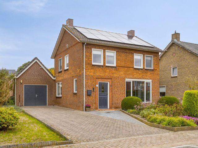 Burgem van Hultenstraat 30, Haps