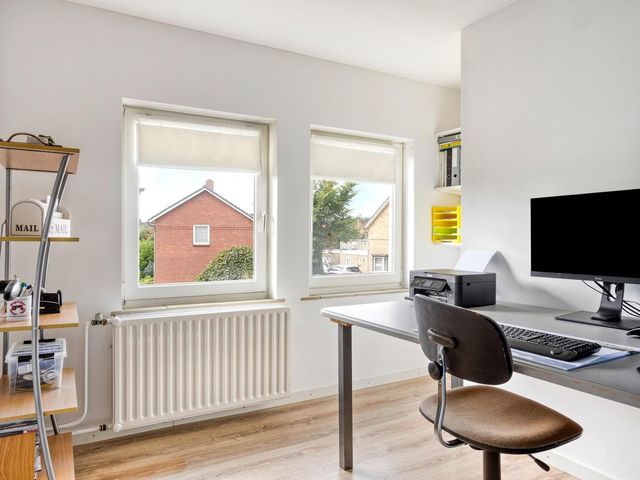 Burgem van Hultenstraat 30, Haps