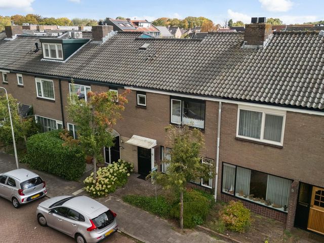 van Mathenessestraat 43, Warmond