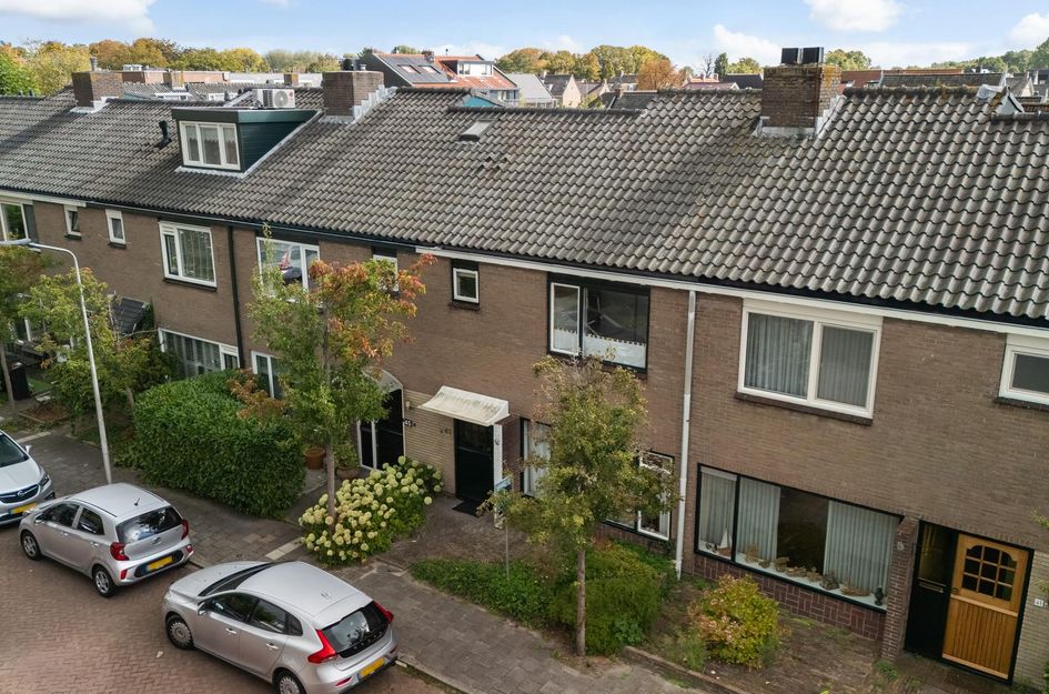 van Mathenessestraat 43