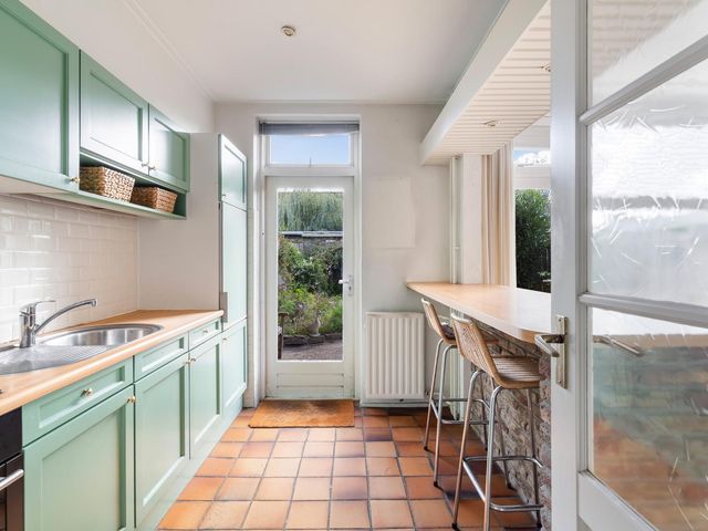 van Mathenessestraat 43, Warmond