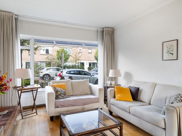 van Mathenessestraat 43, Warmond