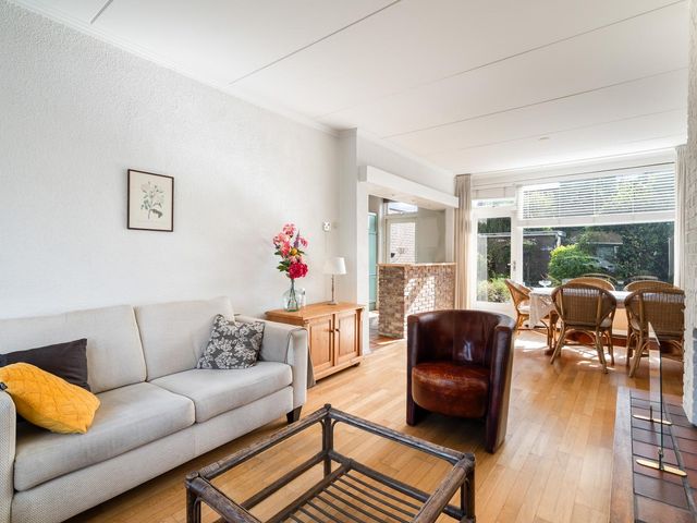 van Mathenessestraat 43, Warmond