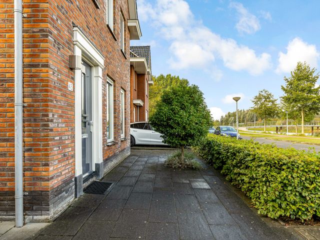 Bezaan 43, Almere