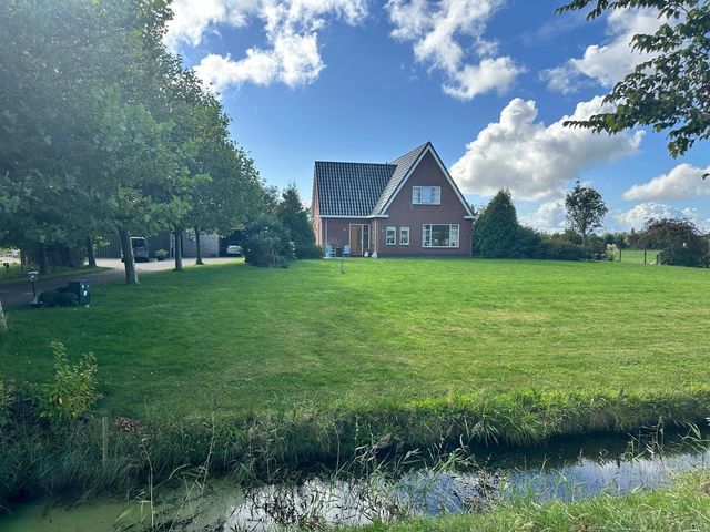 Elbaweg 3, Hem