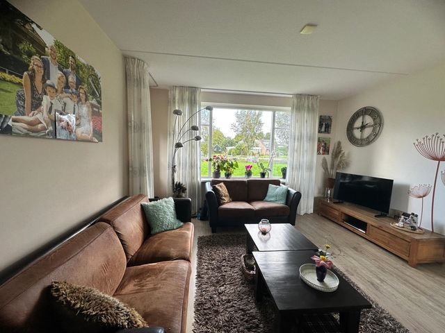 Elbaweg 3, Hem