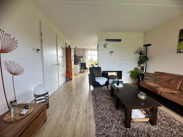 Elbaweg 3, Hem