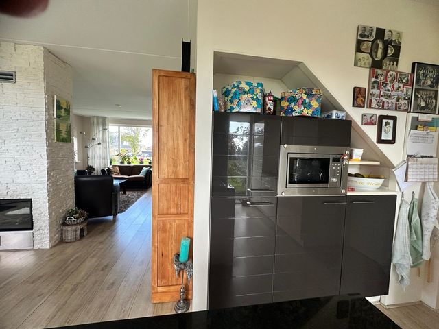 Elbaweg 3, Hem