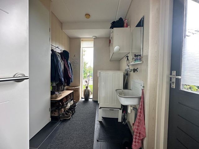 Elbaweg 3, Hem