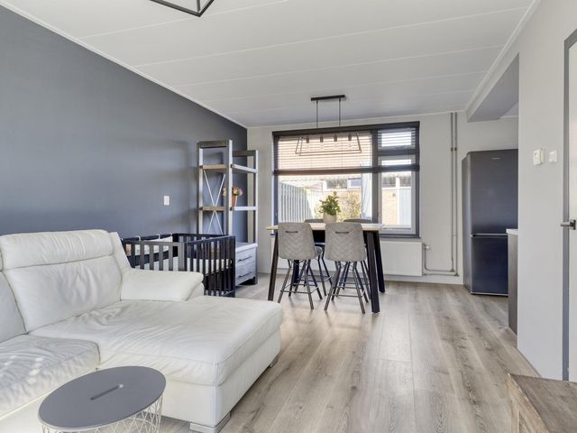 Nassaustraat 27, Strijen