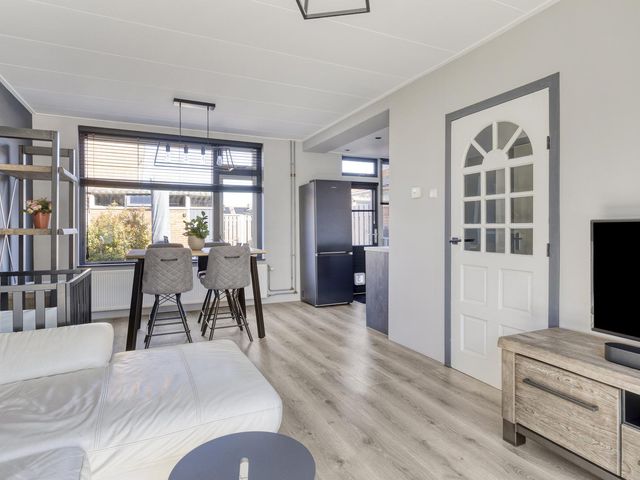 Nassaustraat 27, Strijen