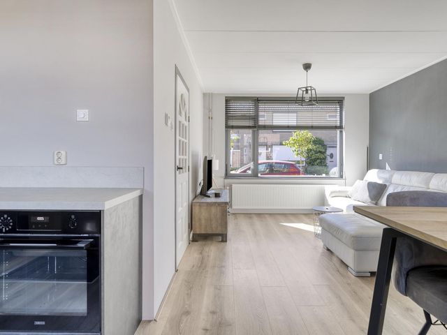 Nassaustraat 27, Strijen