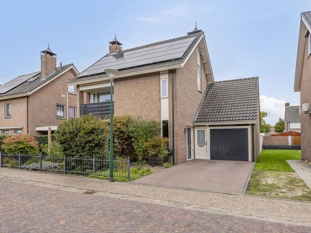Strausslaan 21, Heesch