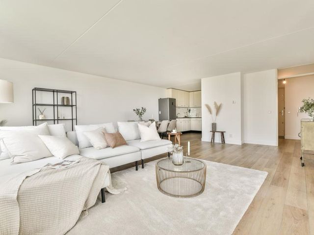 Hermelijnvlinder 107, Diemen
