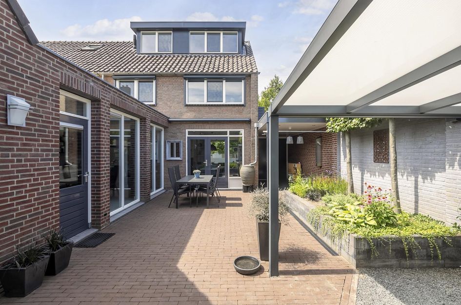 Pastoor Brugmanstraat 9