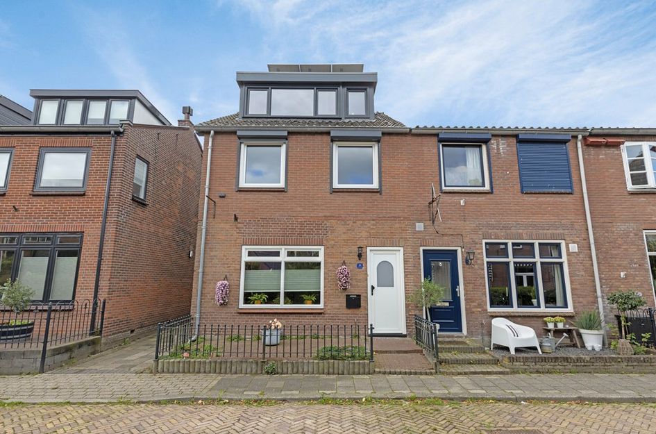 Oosterstraat 18