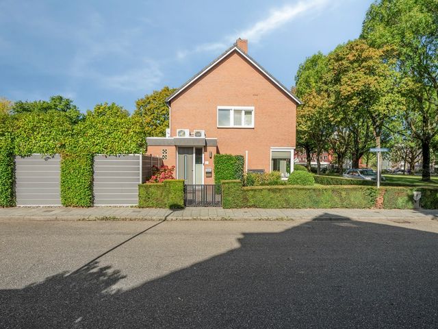 Beneluxlaan 64, Geleen