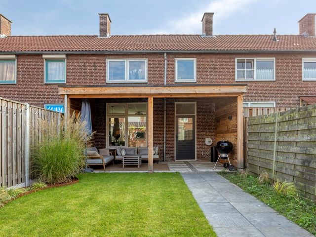 Pinksterbloemstraat 17, Geertruidenberg