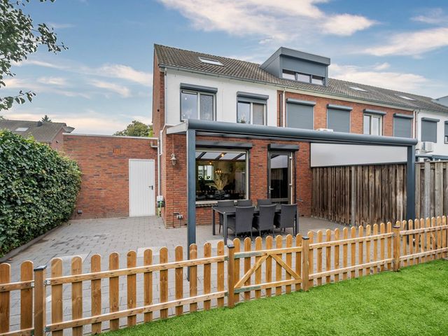 Schoolpad 50, Roermond