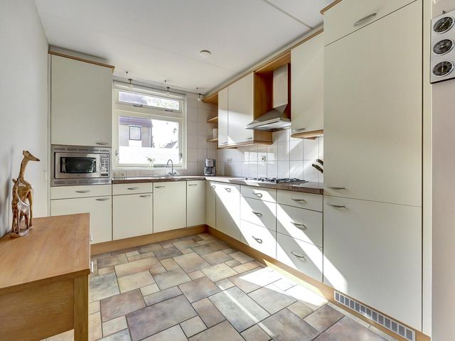 Ruys de Beerenbrouckstraat 12, Naaldwijk
