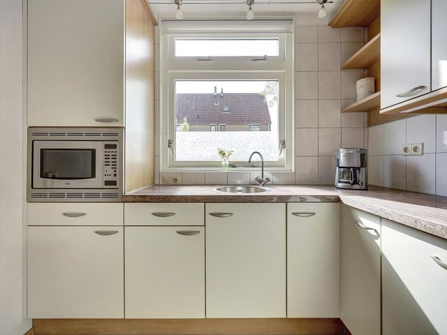 Ruys de Beerenbrouckstraat 12, Naaldwijk