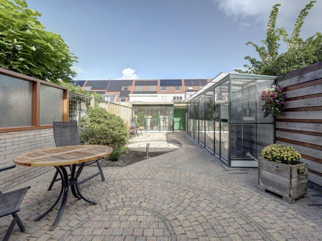 Ruys de Beerenbrouckstraat 12, Naaldwijk