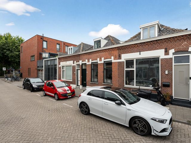 Zwijndrechtsestraat 8, Rotterdam
