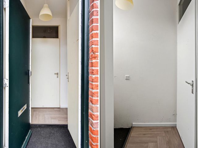 Zwijndrechtsestraat 8, Rotterdam