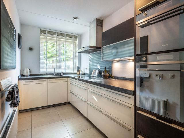 Rechtsbuitenstraat 2, Kudelstaart