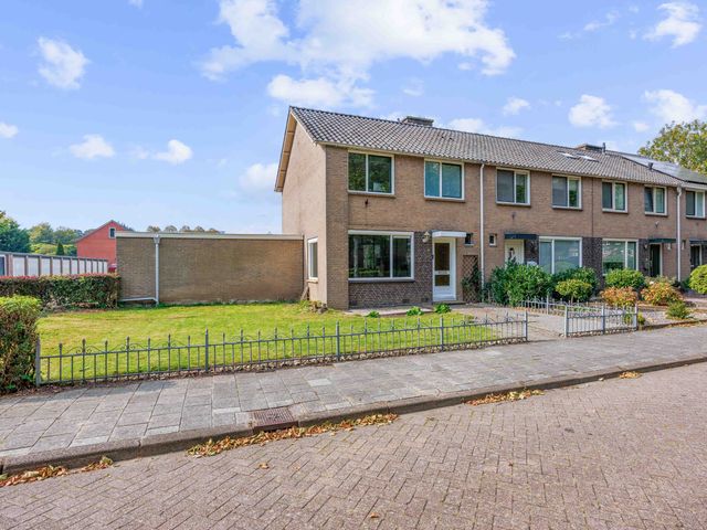 Multatulistraat 4, Winschoten