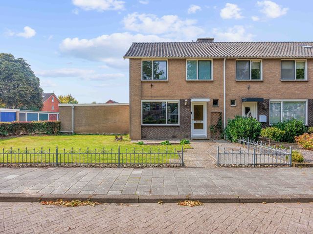 Multatulistraat 4, Winschoten