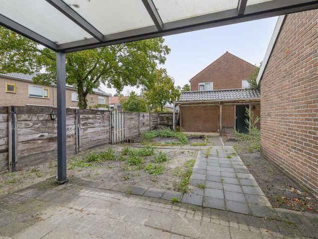 President Kennedystraat 12, Steenwijk