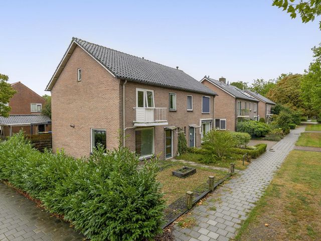President Kennedystraat 12, Steenwijk
