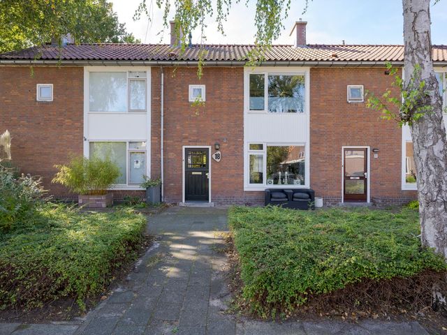 Tolstraat 18, Voorschoten