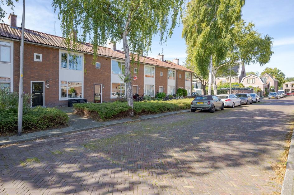 Tolstraat 18
