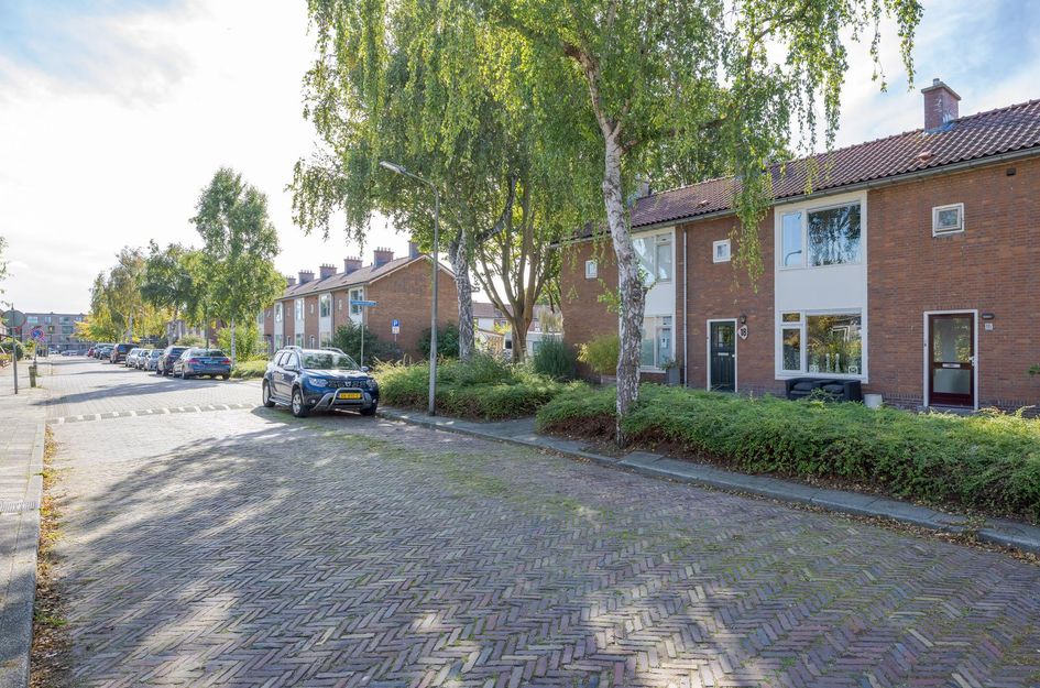 Tolstraat 18