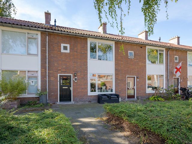 Tolstraat 18, Voorschoten