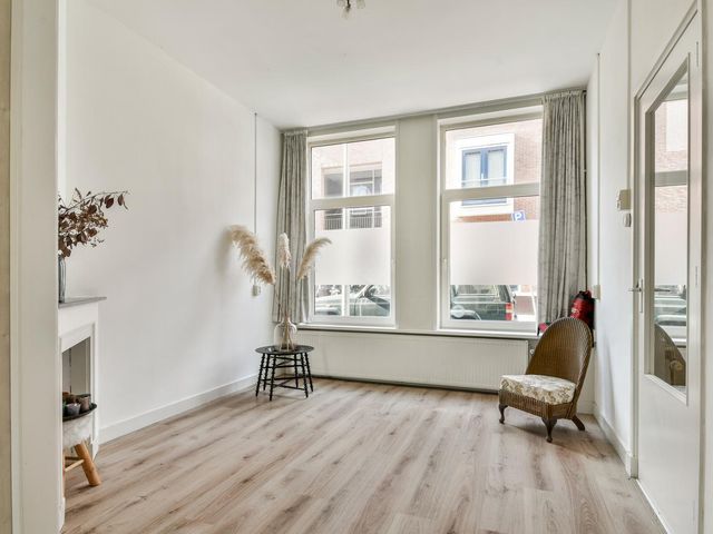 Johannes Camphuijsstraat 180, 'S-Gravenhage