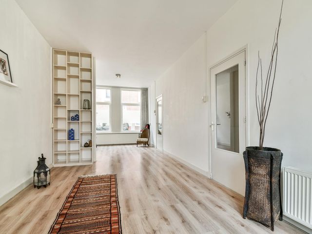 Johannes Camphuijsstraat 180, 'S-Gravenhage
