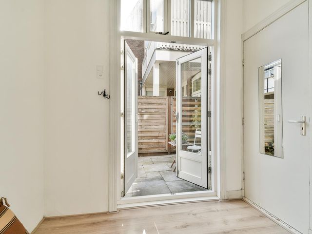 Johannes Camphuijsstraat 180, 'S-Gravenhage