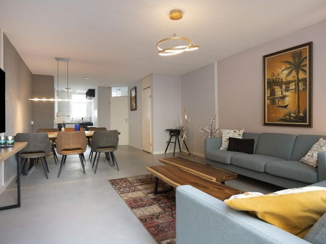 Jac Thijssedomein 8, Maastricht